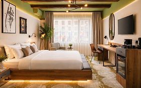 Bucharest Comfort Suites Hotel